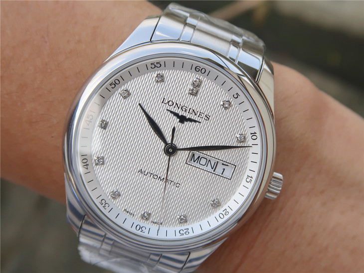 LG浪琴制錶傳統名匠繫列L2.910.4.77.6男錶 星期日歴雙歴男錶￥4580元-高仿浪琴