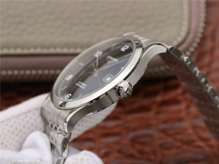 高仿浪琴開創者繫列男士機械手錶 新款 纖薄的圓弧型殼套 咖啡面 鋼帶￥2980元-高仿浪琴