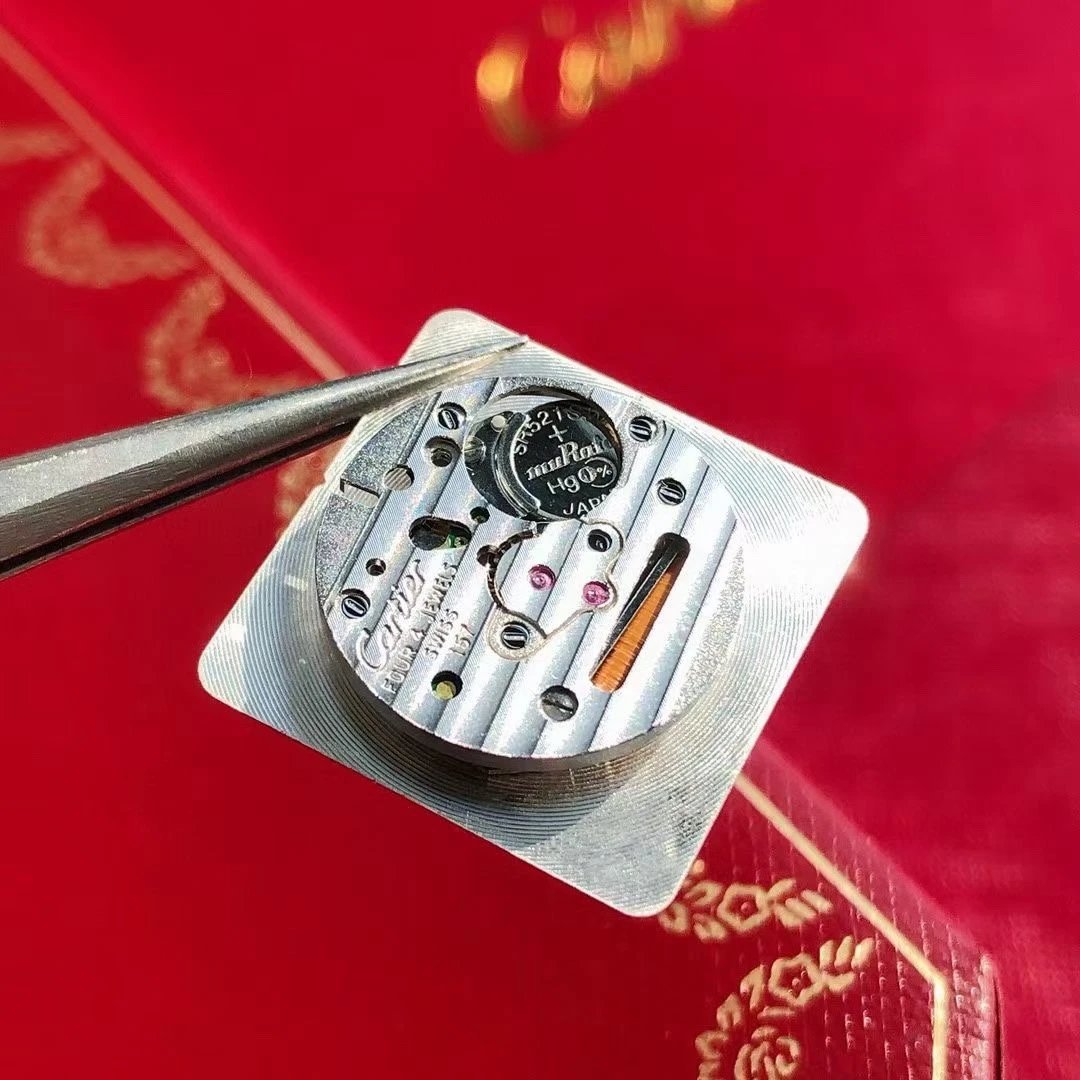 卡地亞頂級復刻山度士繫列WJSA0016玫瑰金皮帶石英女錶 鑲鉆￥4650元-高仿卡地亞