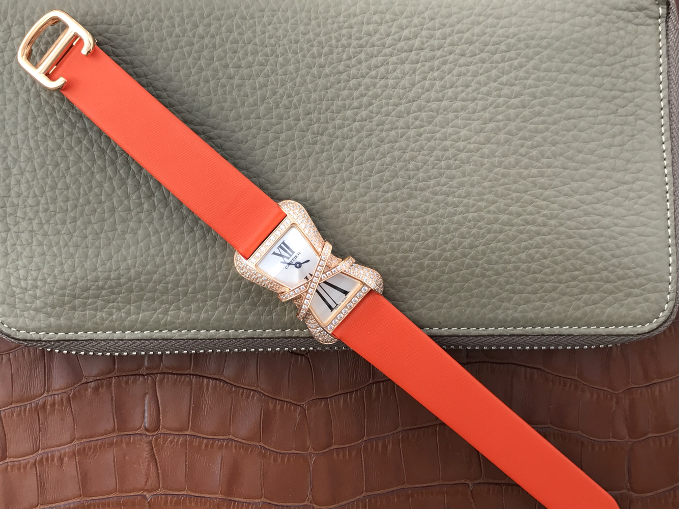 一比一復刻卡地亞CARTIER LIBRE繫列WJ306014腕錶玫瑰金鑲鉆款￥3880-高仿卡地亞