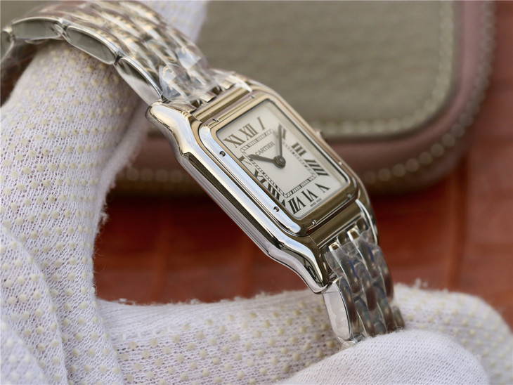 卡地亞Panthère de Cartier獵豹腕錶所秉承的美學風格  瑞士石英 精鋼錶帶 女士腕錶￥3580-高仿卡地亞