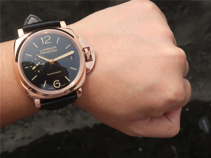 沛納海pam908 優雅典範紅金腕錶 男士腕錶 皮錶帶 自動機械機芯￥3980-高仿愛彼