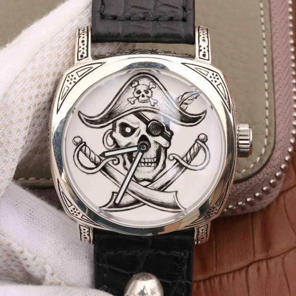 純銀沛納海加勒比海盜 獨特而考究的新款時計 鱷魚錶帶 P9000機芯 男士腕錶￥3480