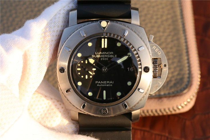 沛納海PAM364 矽膠錶帶 P9000自動機械 男士腕錶￥3980