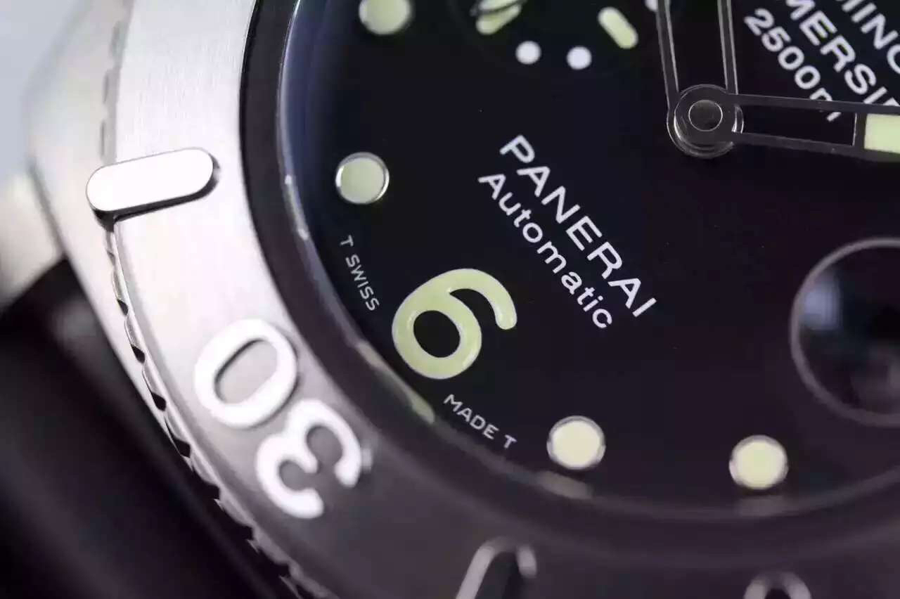 沛納海 型號 PAM285現代款 矽膠錶帶 7750自動機械機芯 男士腕錶￥3980-高仿沛納海