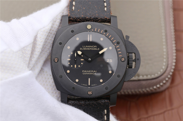 沛納海限量珍藏款繫列V2版PAM00508專業潛水自動陶瓷腕錶外觀色調如深海一般漆黑 男士機械錶￥3980