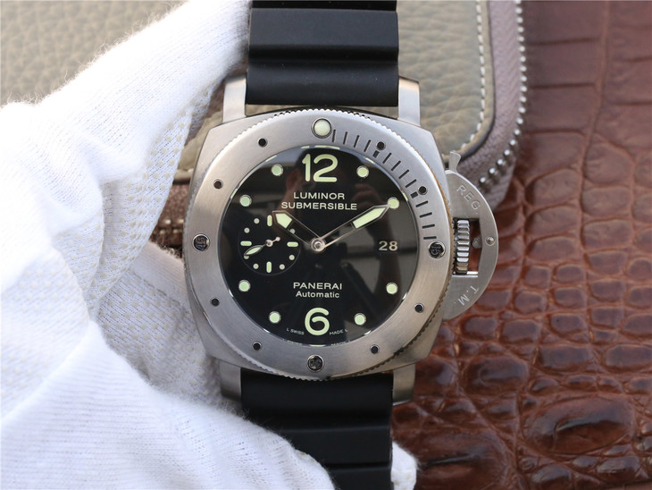 沛納海PAM571 橡膠錶帶 P9000自動機械 男士腕錶￥3980