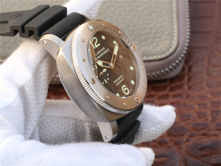 沛納海PAM571 橡膠錶帶 P9000自動機械 男士腕錶￥3980-高仿沛納海