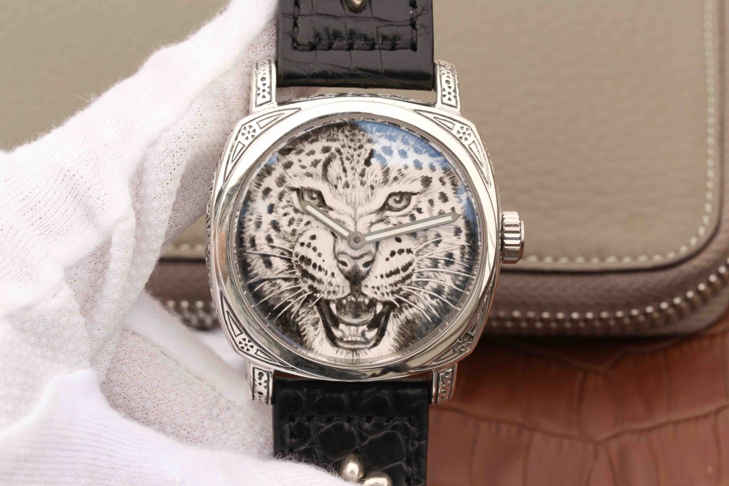 純銀沛納海豹子頭獨特而考究的新款時計 鱷魚錶帶 自動機械機芯 男士腕錶￥3980