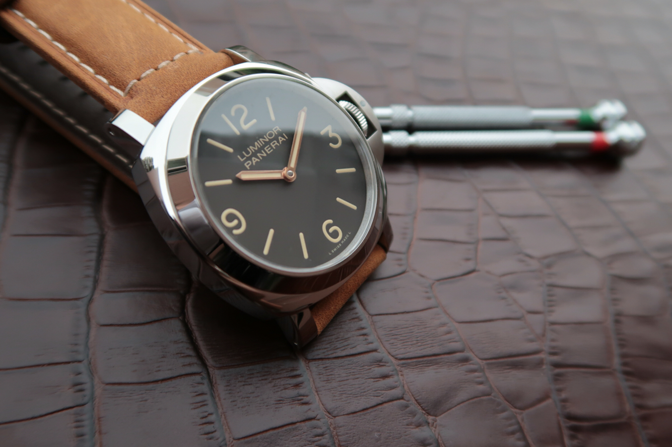 沛納海PAM390 繫列 現代款 牛皮錶帶 P5000手動機械機芯 男士腕錶￥3480-高仿沛納海