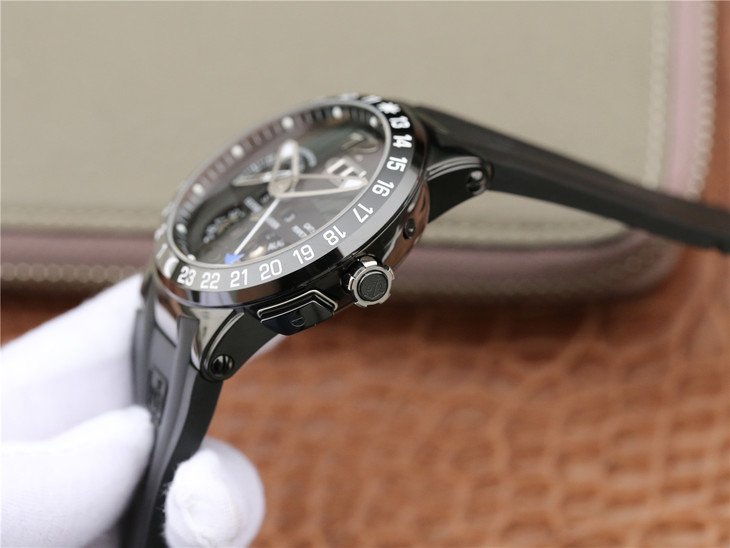 守護雅典娜1.0復刻版轉職 TW廠雅典航海世家 El Toro/Black Toro萬年歴腕錶￥3880 -高仿雅典