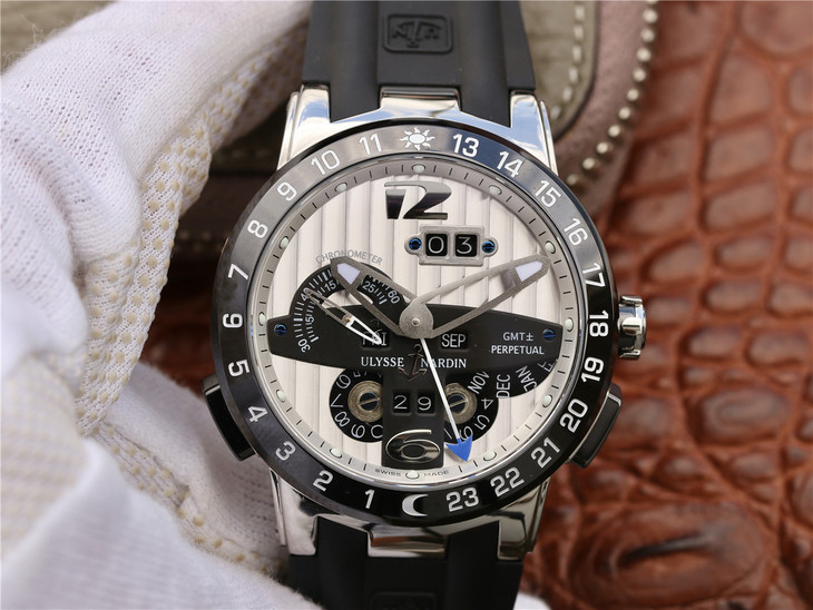 守護雅典娜1.0復刻版 TWA廠雅典航海世家 El Toro/Black Toro萬年歴腕錶￥3880