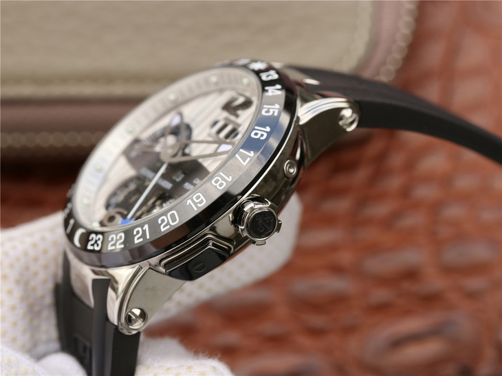 守護雅典娜1.0復刻版 TWA廠雅典航海世家 El Toro/Black Toro萬年歴腕錶￥3880-高仿雅典