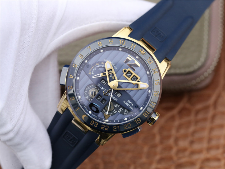 守護雅典娜復刻版裝備合成 TW廠雅典航海世家 El Toro/Black Toro萬年歴腕錶￥3880-高仿雅典
